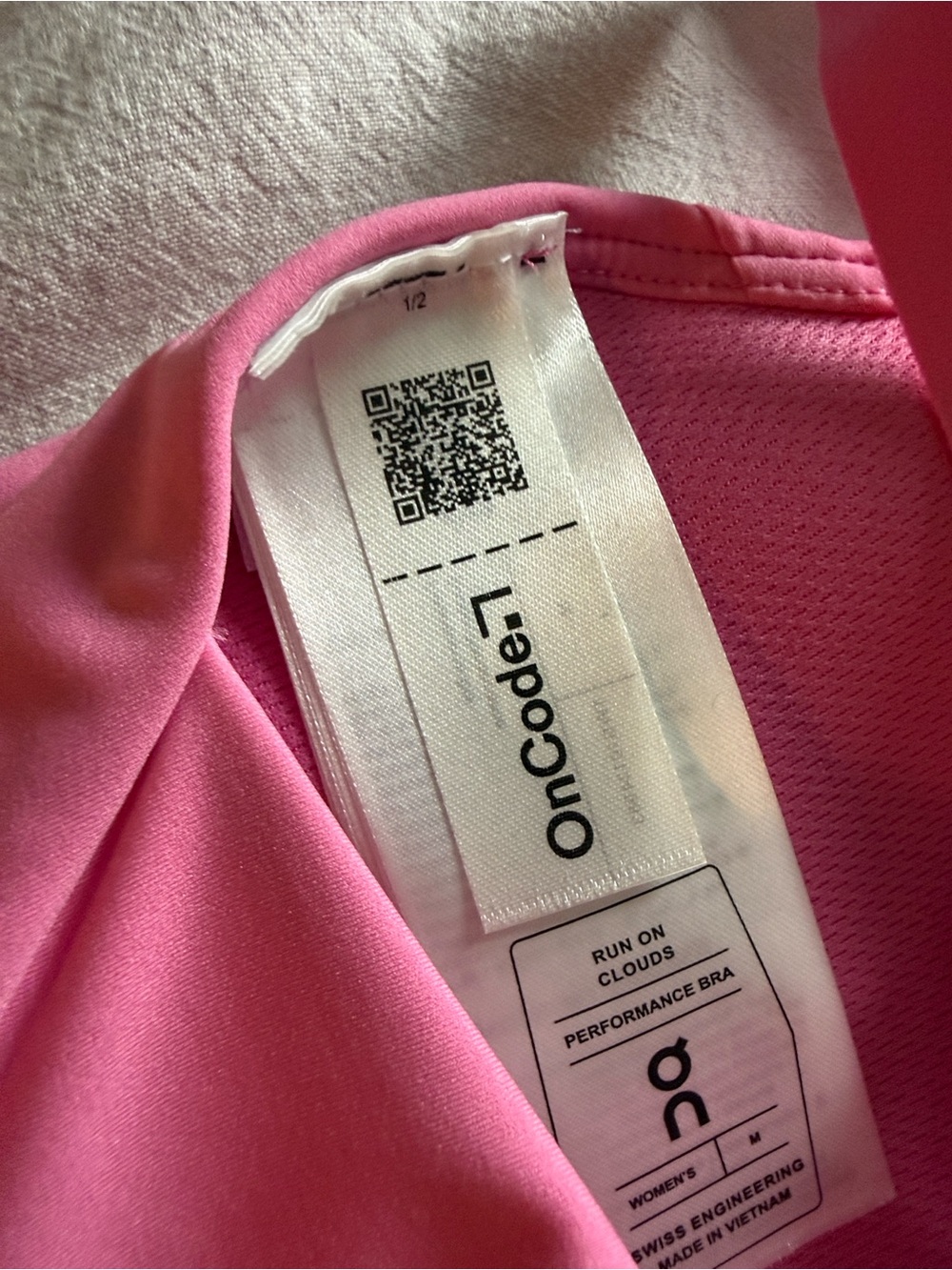 NWT! On Cloud performance Stretch Support Sports Bra - Pink - Picture 3 of 6
